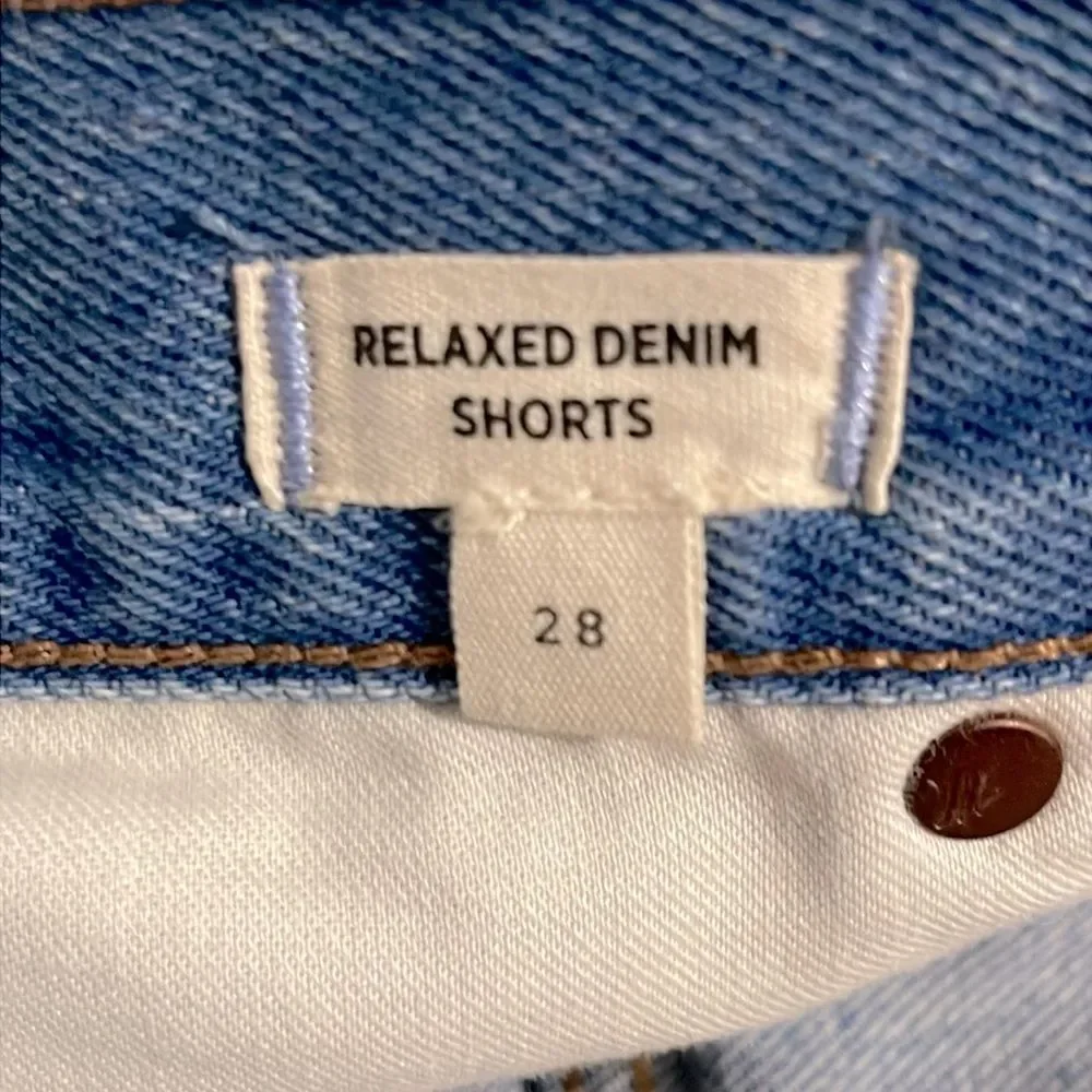 Madewell Relaxed Mid-Length Denim Shorts in Bonavie Wash Raw-Hem Edition Size 28